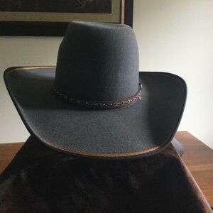 NWOT. Resistol Tuff Hedeman Cowboy/Cowgirl Hat 6 7/8